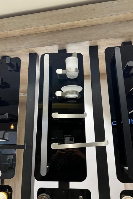 طقم إكسسوارات حمّام جداري ستانلس – مودرن مستقيم (5 قطع)